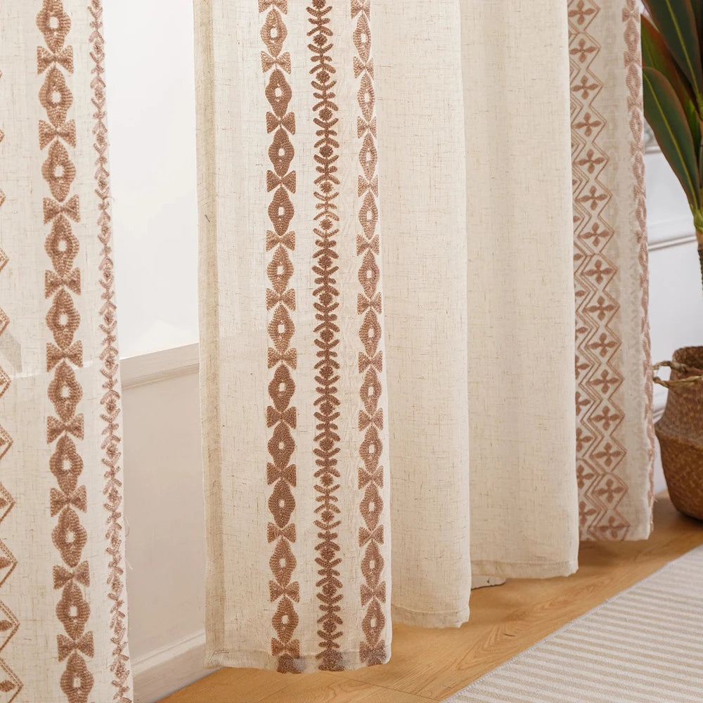Rideau bohème beige, vue générale.