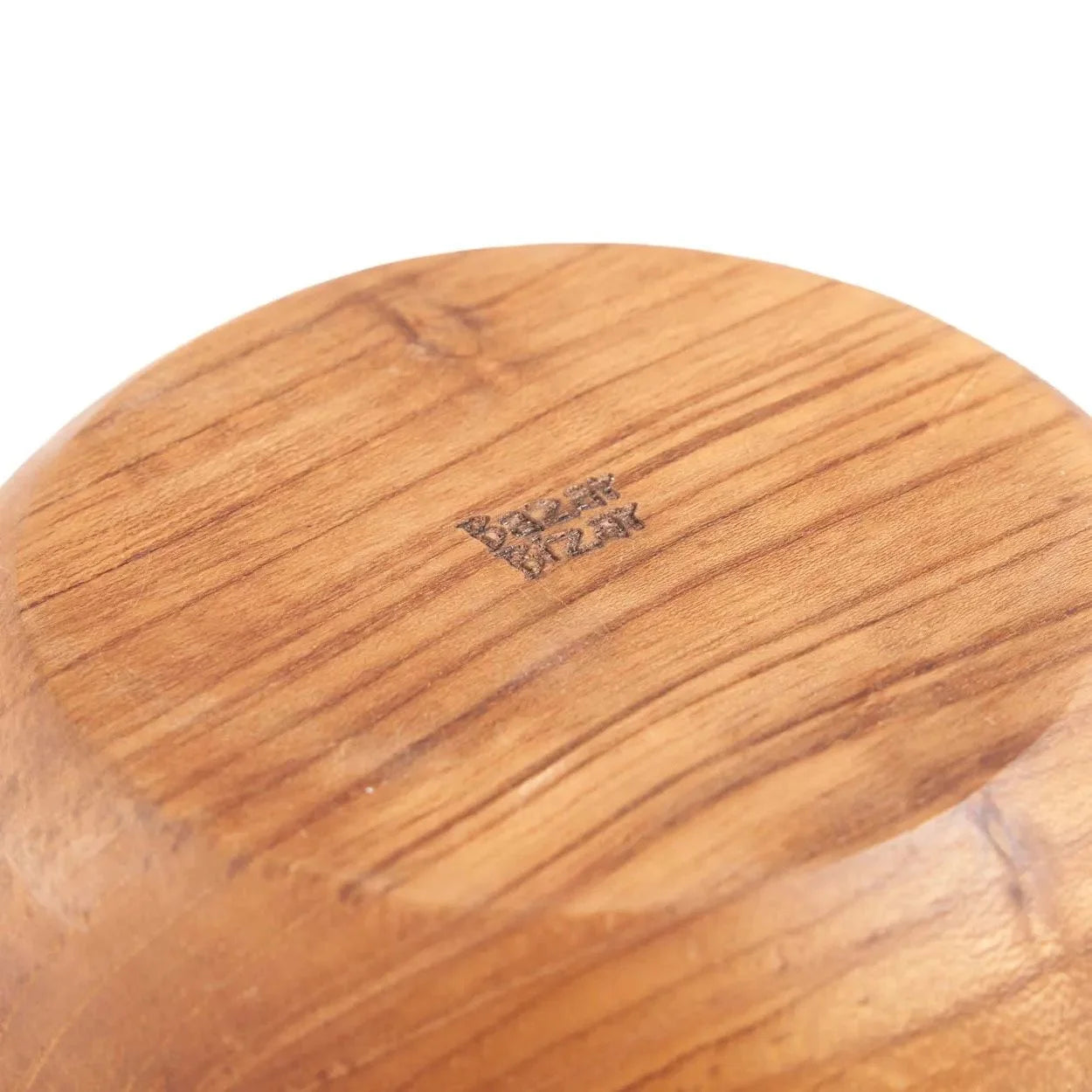 Saladier rond en bois de teck naturel avec veinures apparentes et grain visible