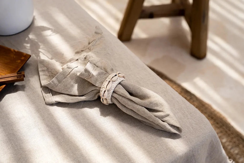 Serviette en lin beige avec anneau décoratif, lot de 4 pour une touche élégante