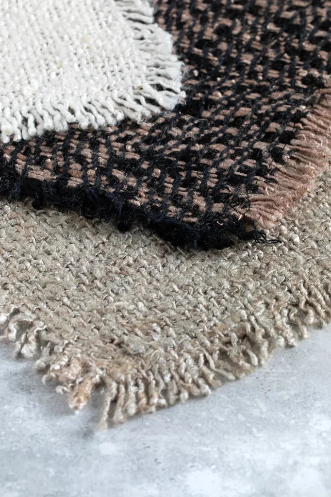 Échantillons de tissu tissé texturé pour le produit Le set table Oh My Gee Noir Cuivre