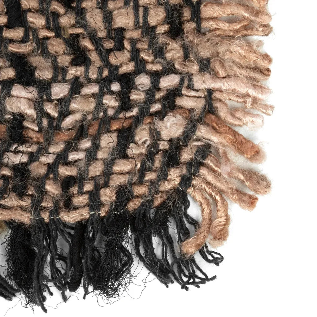 Tissu tissé marron et noir à franges pour Le Set Table Oh My Gee Noir Cuivre