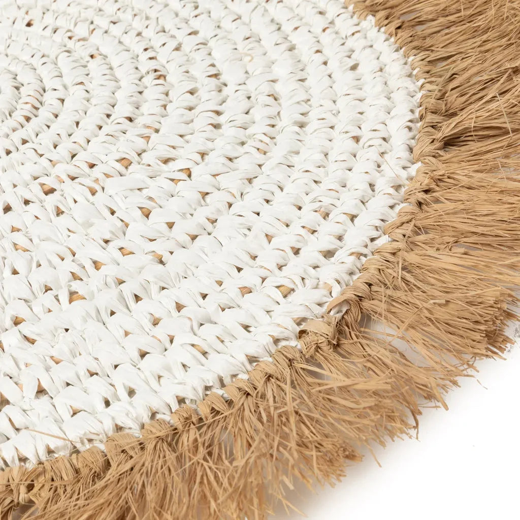 Tapis rond en tressage naturel avec franges pour la table Le set de table en raphia à jacintes d’eau blanc naturel