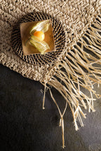 Golden berry dans sa coque en papier pour Set de table en raphia naturel à franges