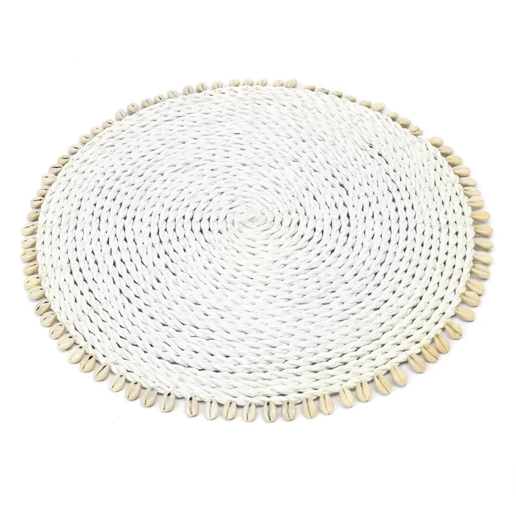Set de table rond en jonc de mer et coquillages blancs