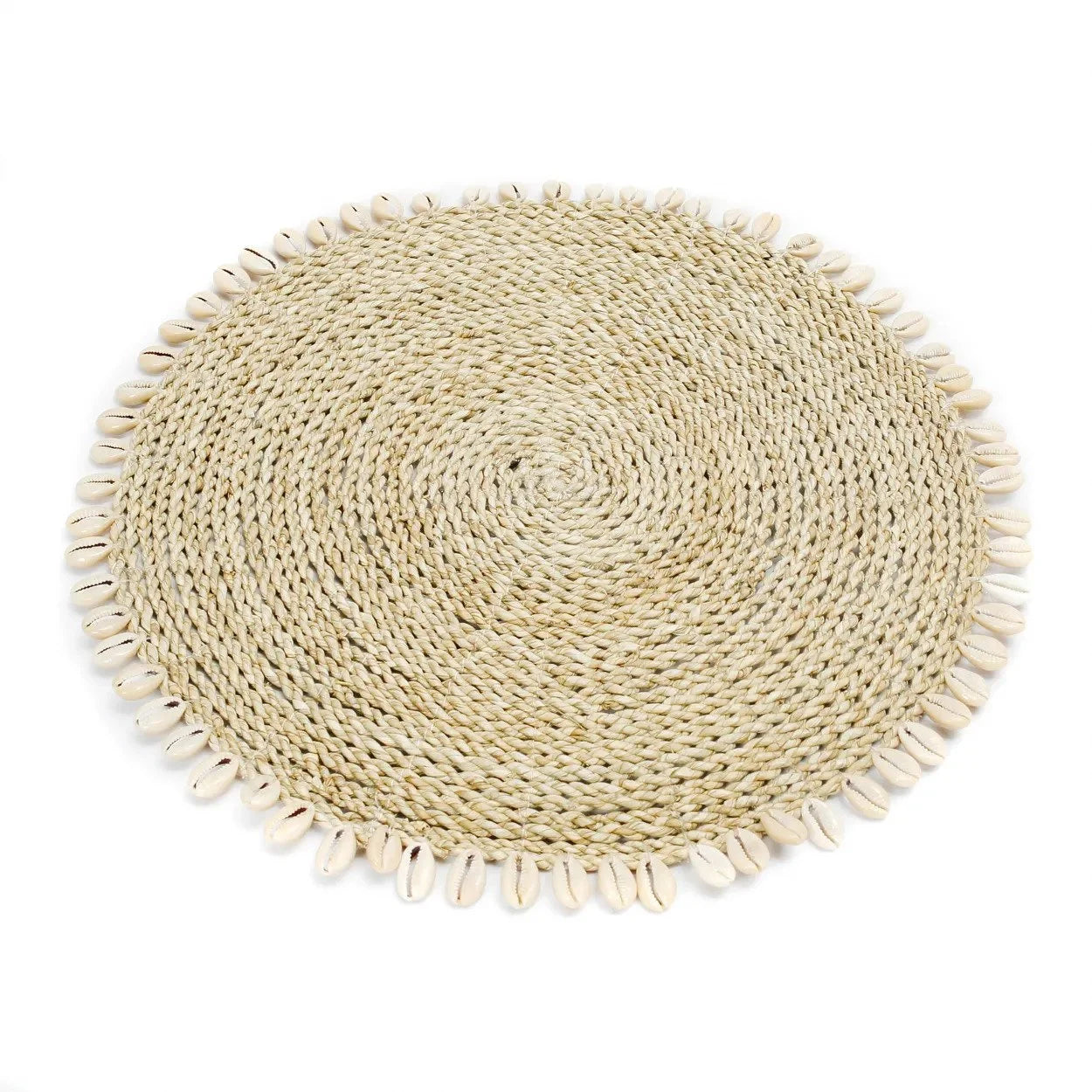 Set de table rond en jonc de mer avec coquillages naturels et tissage rond