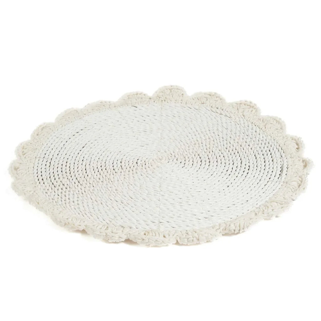 Tapis rond blanc en coton macramé pour décoration de table élégant