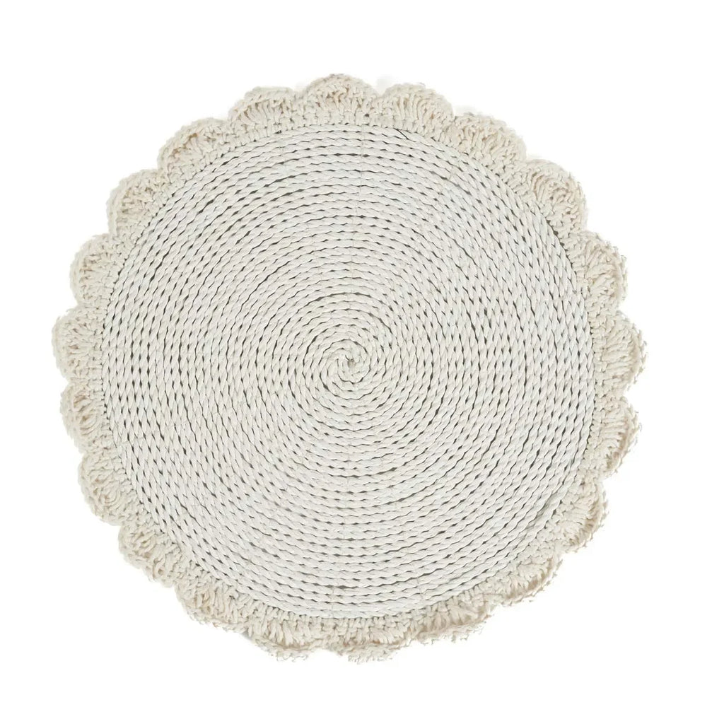 Tapis rond en macramé coton avec bord scallop pour la table