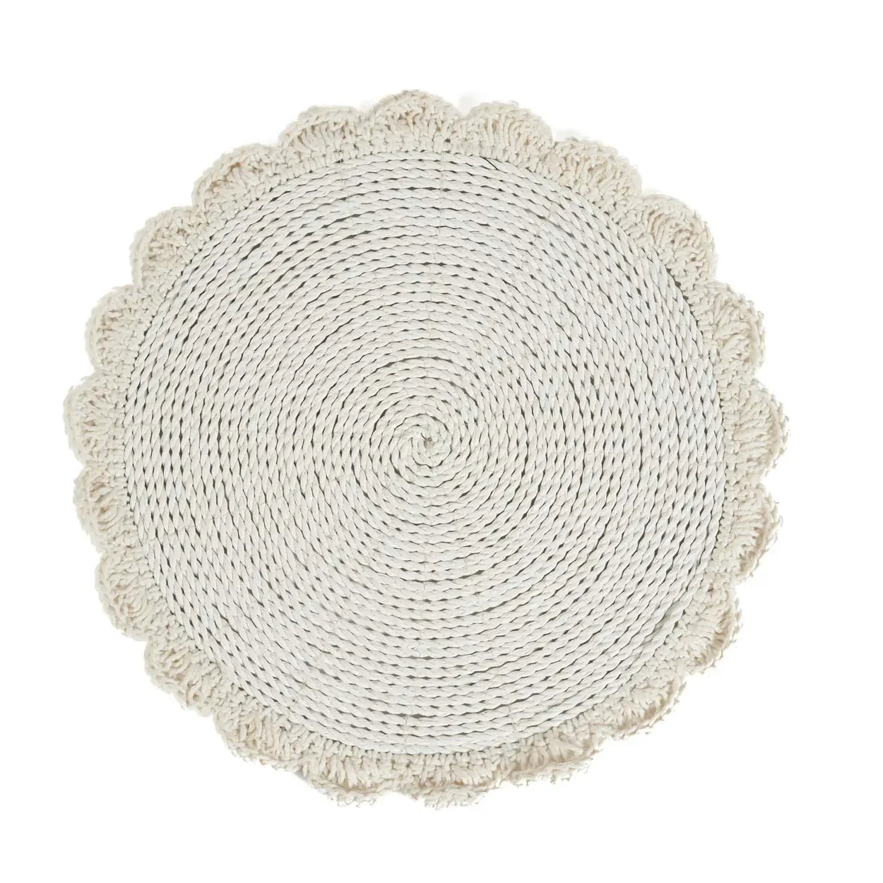 Tapis rond en macramé coton avec bord scallop pour la table