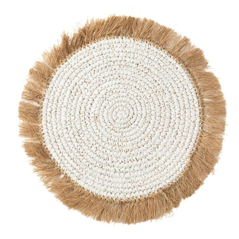 Set de table rond en raphia et jacinthe d’eau blanc cassé à franges