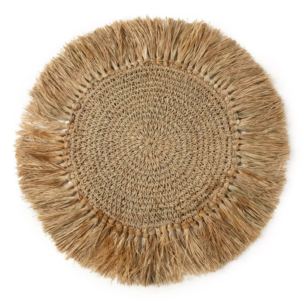 Set de table rond en raphia naturel avec franges et centre crocheté texturé