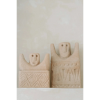 Statue en grès sculptée main représentant deux figures humaines anciennes beige