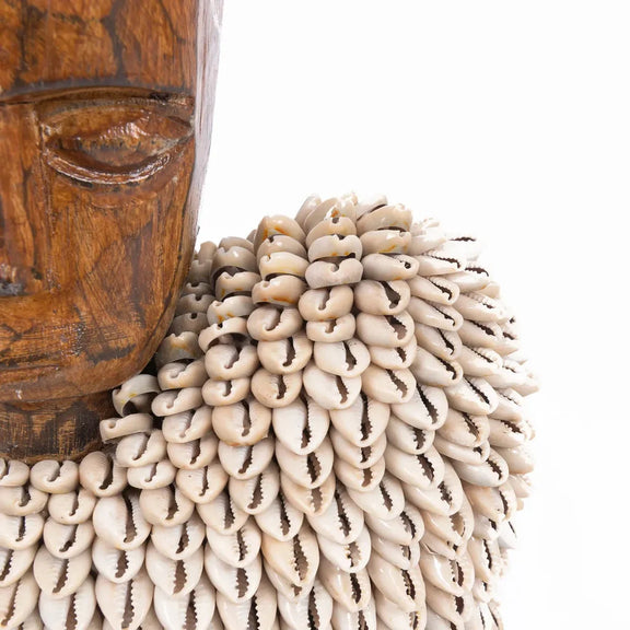 Masque en bois avec ornement de coquillage cowrie pour La statue Ogoh Ogoh