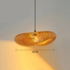 Suspension en bambou design de 60 cm, éclairage doux et chaleureux, parfait pour un intérieur chic.