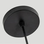 Socle noir de la suspension en bambou design, conçu pour une fixation robuste et un look moderne.