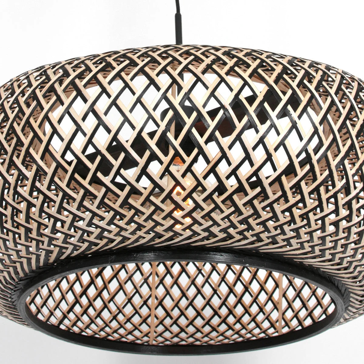 Luminaire suspendu en bambou naturel et noir ajourée ronde de 60 cm de diamètre