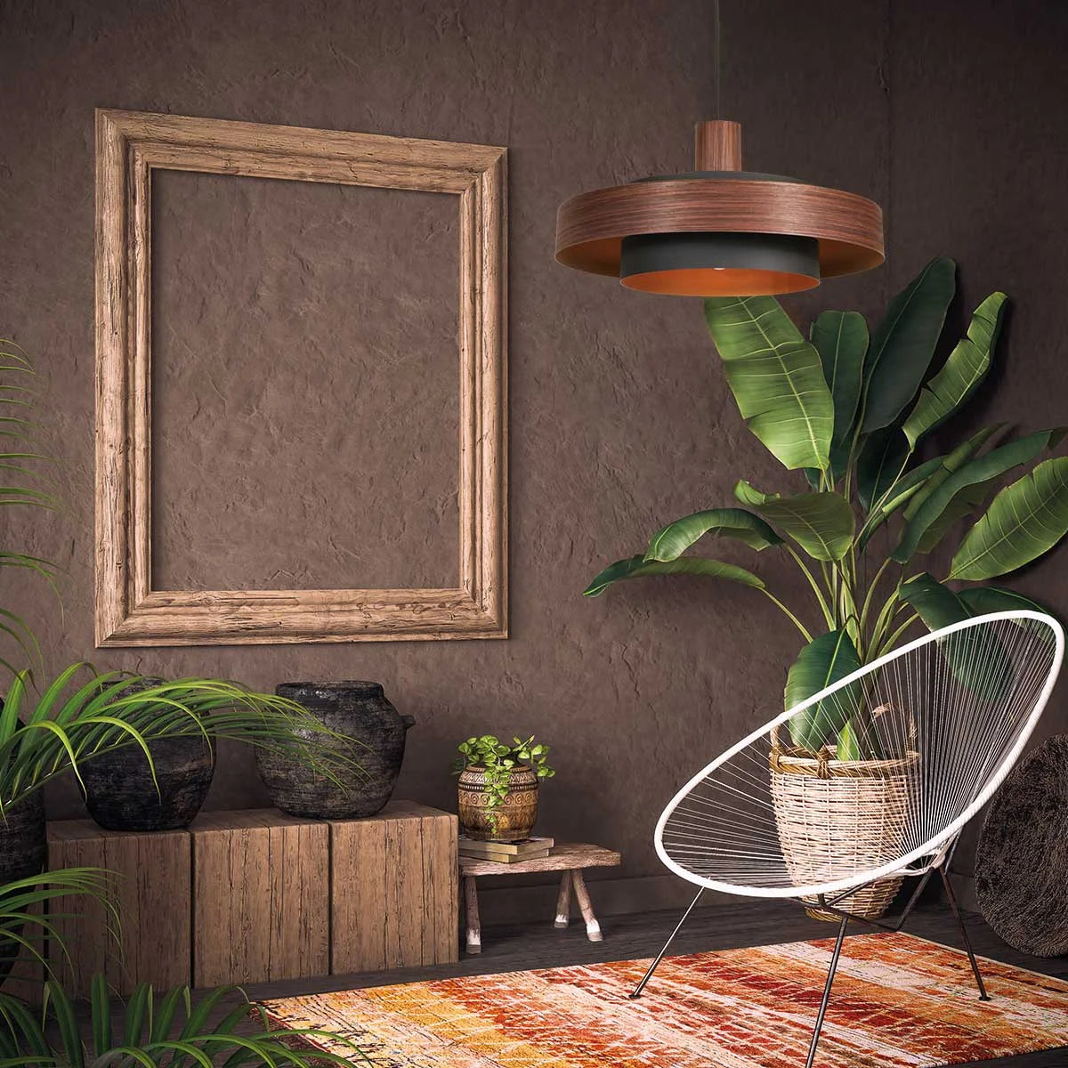 Intérieur bohème avec plantes et fauteuil Acapulco blanc dans suspension en bois chêne