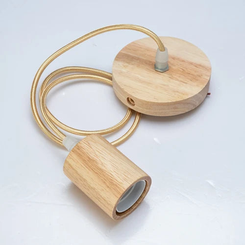 suspension en bois clair variante 2