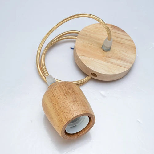 suspension en bois clair variante 3