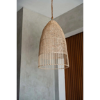 Suspension cage en rotin naturel 60 cm forme élancée avec abat-jour conique en osier