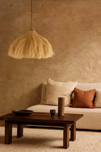 Suspension cloche en fibres naturelles frangées coloris paille Ø60 cm beige tissé texturé