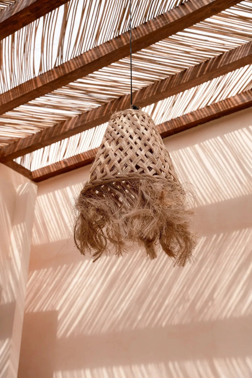 Suspension conique en abaca - Ø53 cm