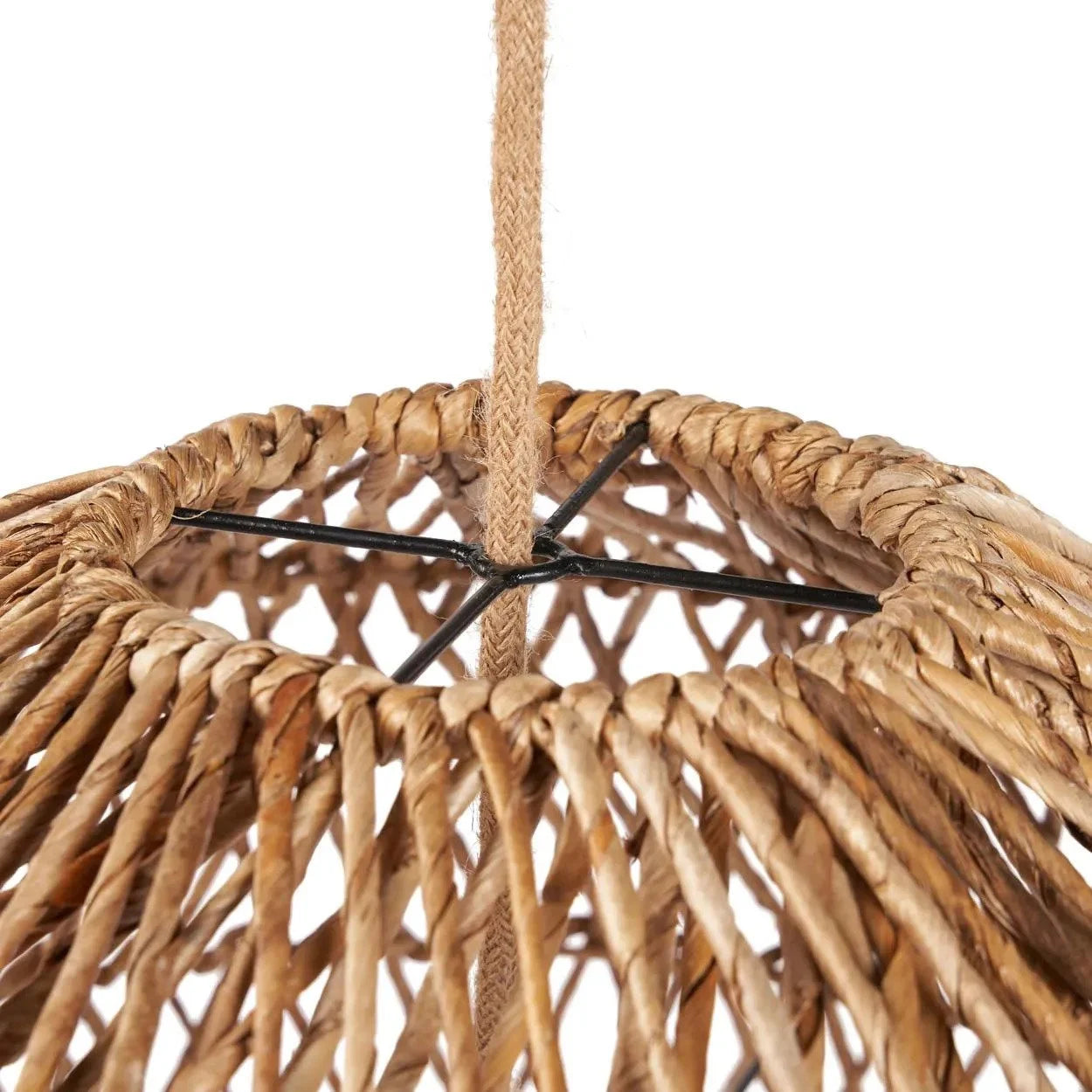 Suspension conique en feuille de bananier tressée avec corde en rope pour lumière chaleureuse