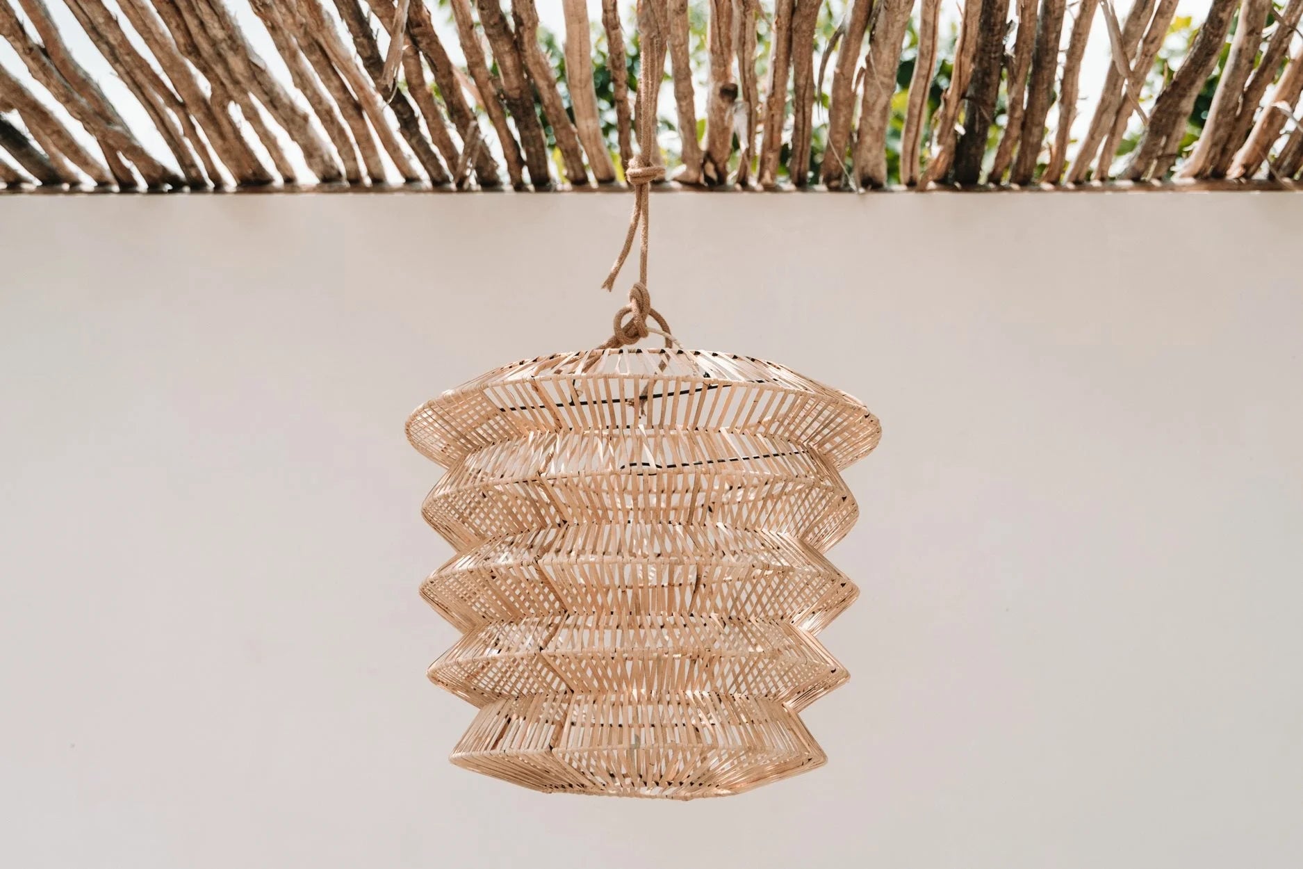 Suspension conique en rotin naturel 49x49x42 cm