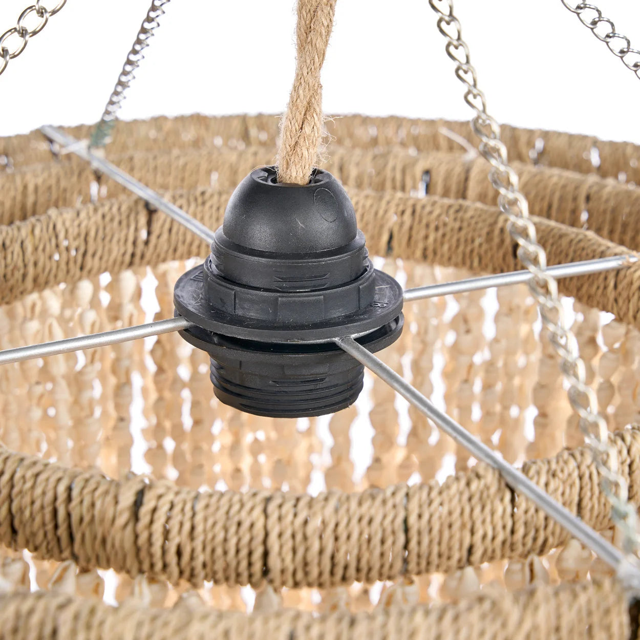 Suspension en coquillages crème à étages coniques H75 cm