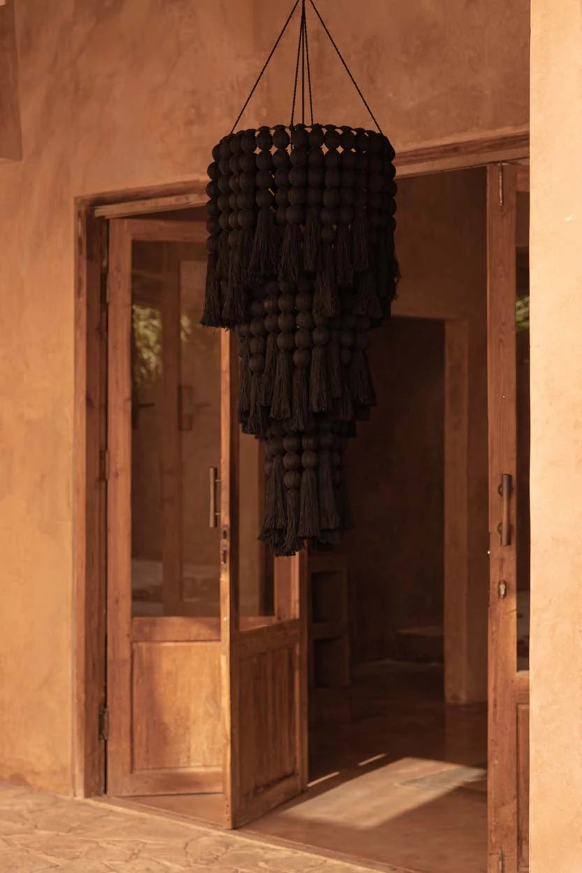 Lustre en coton noir à perles et pompons cascade, H160 cm