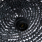 Suspension dôme en perles de bois noir mat Ø48 cm avec douille E14