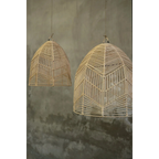 Suspension dôme en rotin tressé naturel avec deux lampes pendantes à motifs géométriques