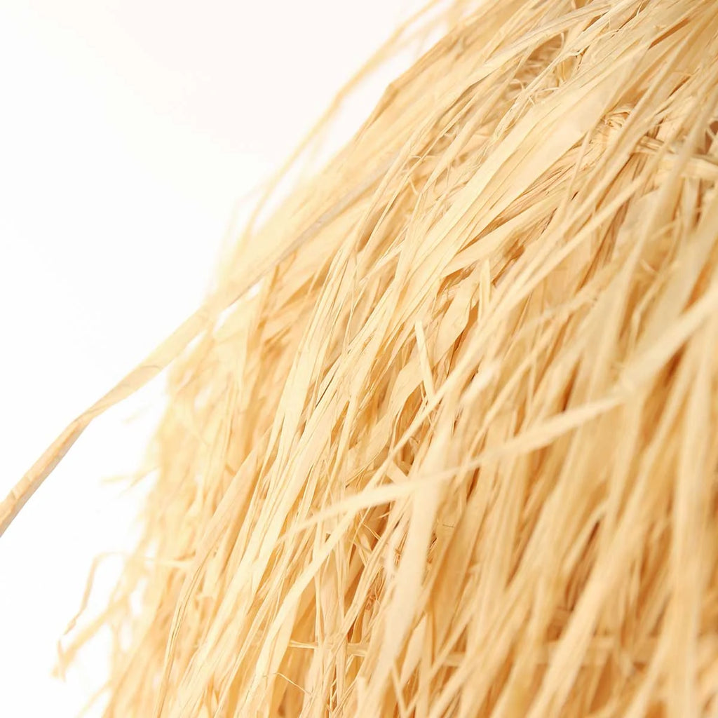 Suspension en fibres naturelles beige frangée Ø53 cm, texture fibreuse dorée