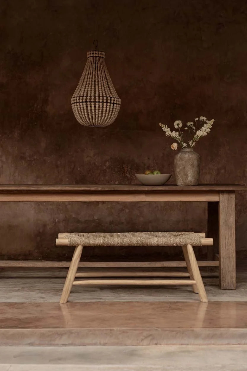 Suspension goutte en perles de bois naturelles beige tissée, H73 cm