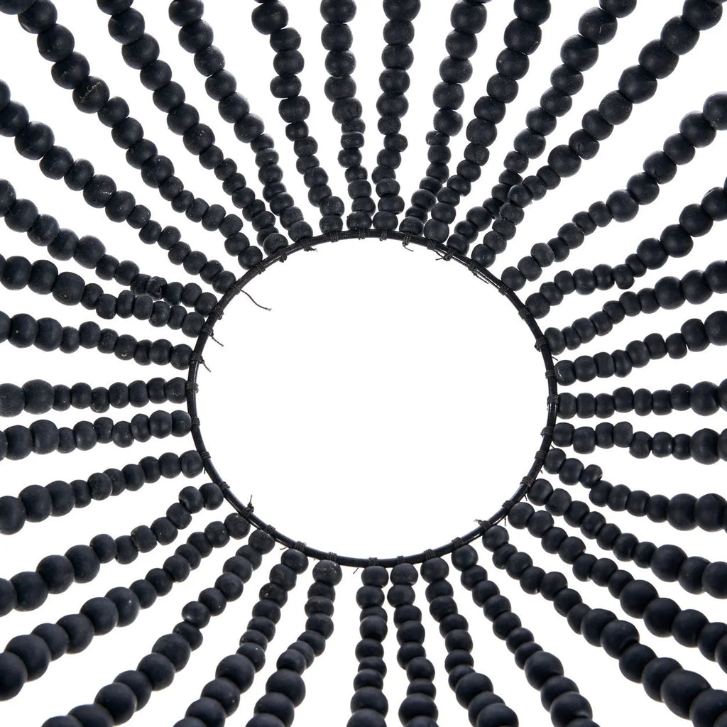 Suspension goutte en perles de bois noir ajouré Ø40 cm