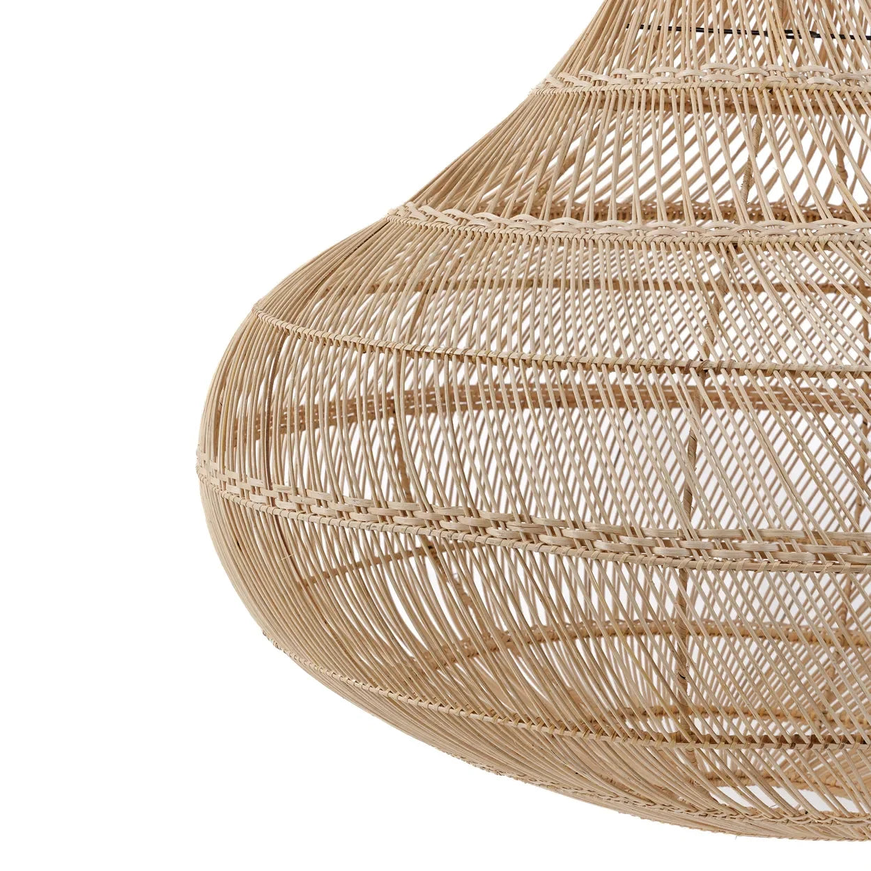 Suspension goutte XL en rotin naturel avec lampe en rotin tissé pour un éclairage original