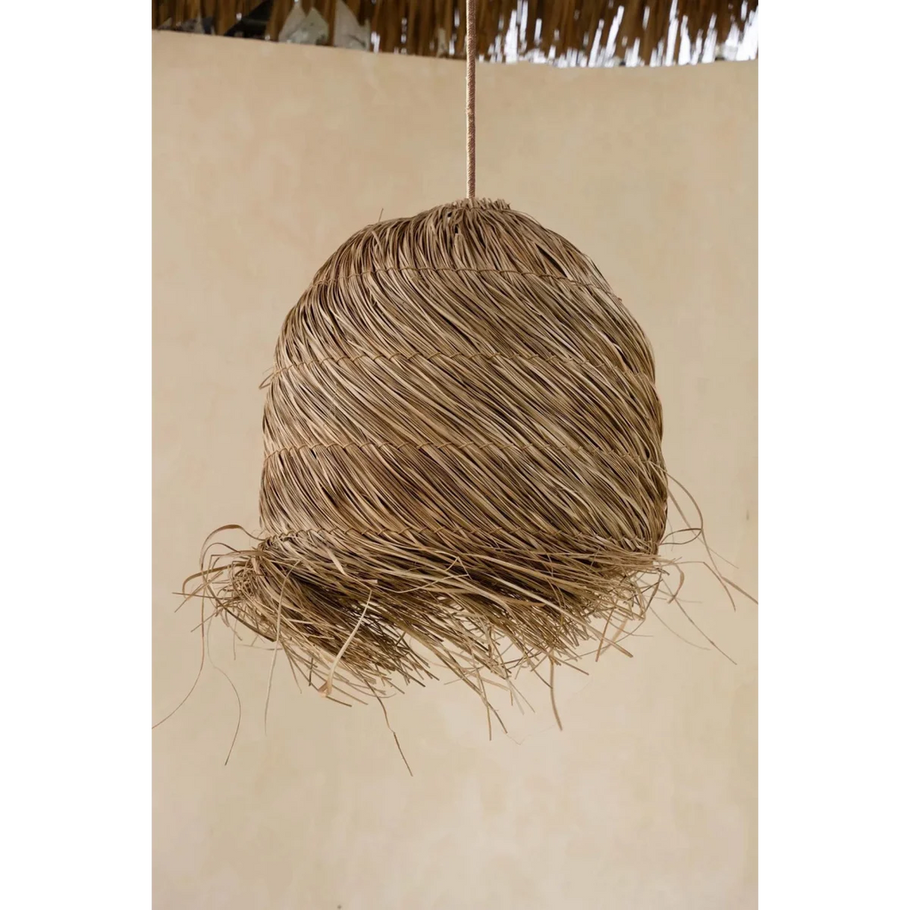 Luminaire suspendu en paille tressée naturelle ronde avec bords effilochés Ø50 cm