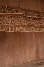 Suspension linéaire XL en jonc de mer naturel à 3 niveaux texturés beige