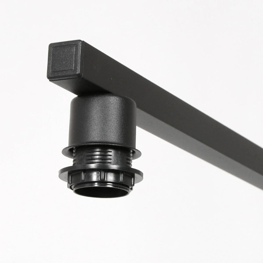 Applique murale noire en métal avec douille filetée pour ampoule, design moderne