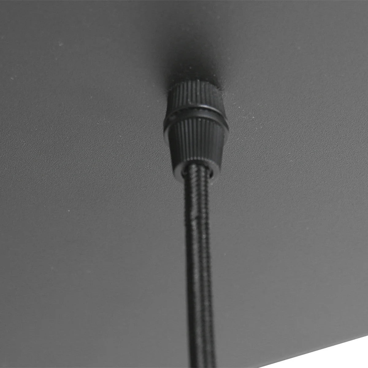 Suspension multiple en verre ambré et laiton à 9 ampoules – 150x55 cm