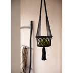 Panier à fruits en macramé noir suspendu avec pommes vertes, Suspension plante macramé en coton noir cylindrique H100 cm