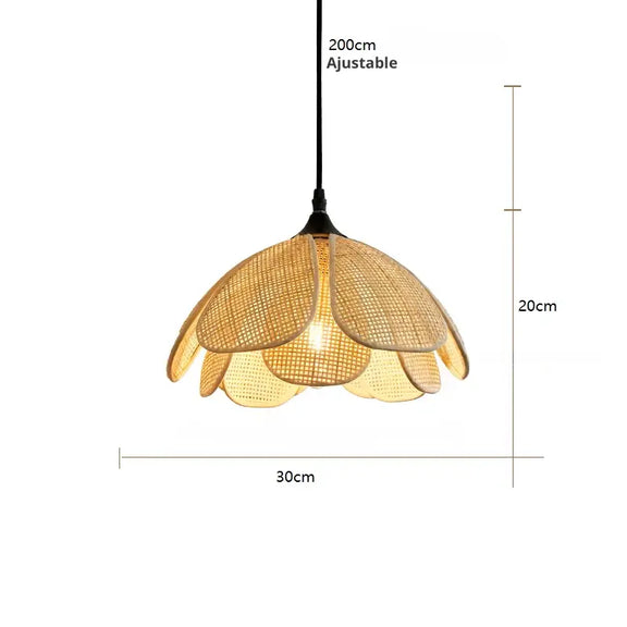 Suspension rotin fleur avec les dimensions 30 cm de diamètre et 20 cm de hauteur, câble ajustable.