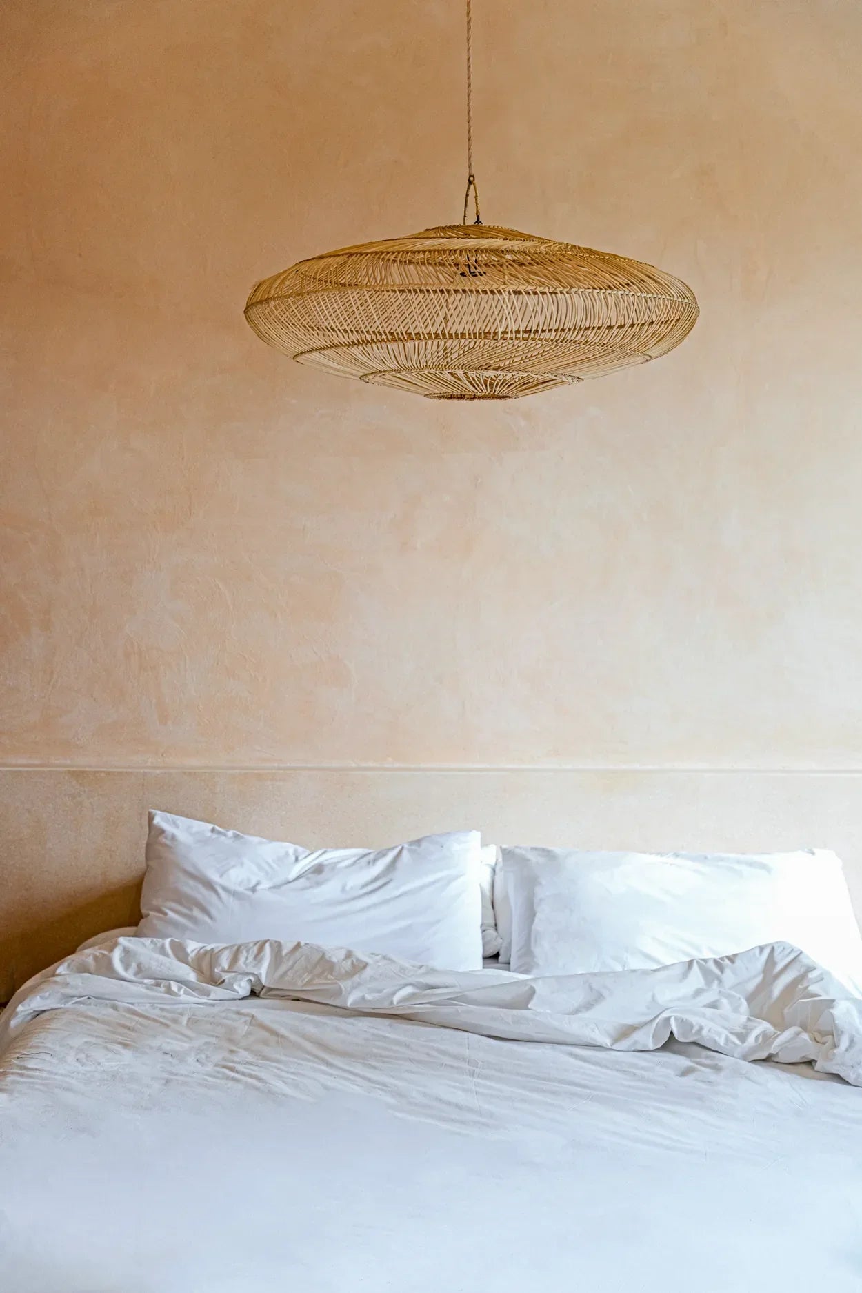 Suspension en rotin macaron naturel de 110 cm avec luminaire en pendentif tissé artisanale