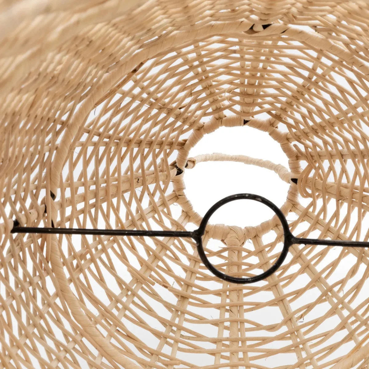 Abat-jour en rotin naturel avec cadre en métal noir pour suspension ronde de 90 cm