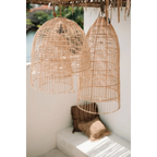 Deux suspensions en rotin naturel en cage ronde de 90 cm pour une décoration chaleureuse