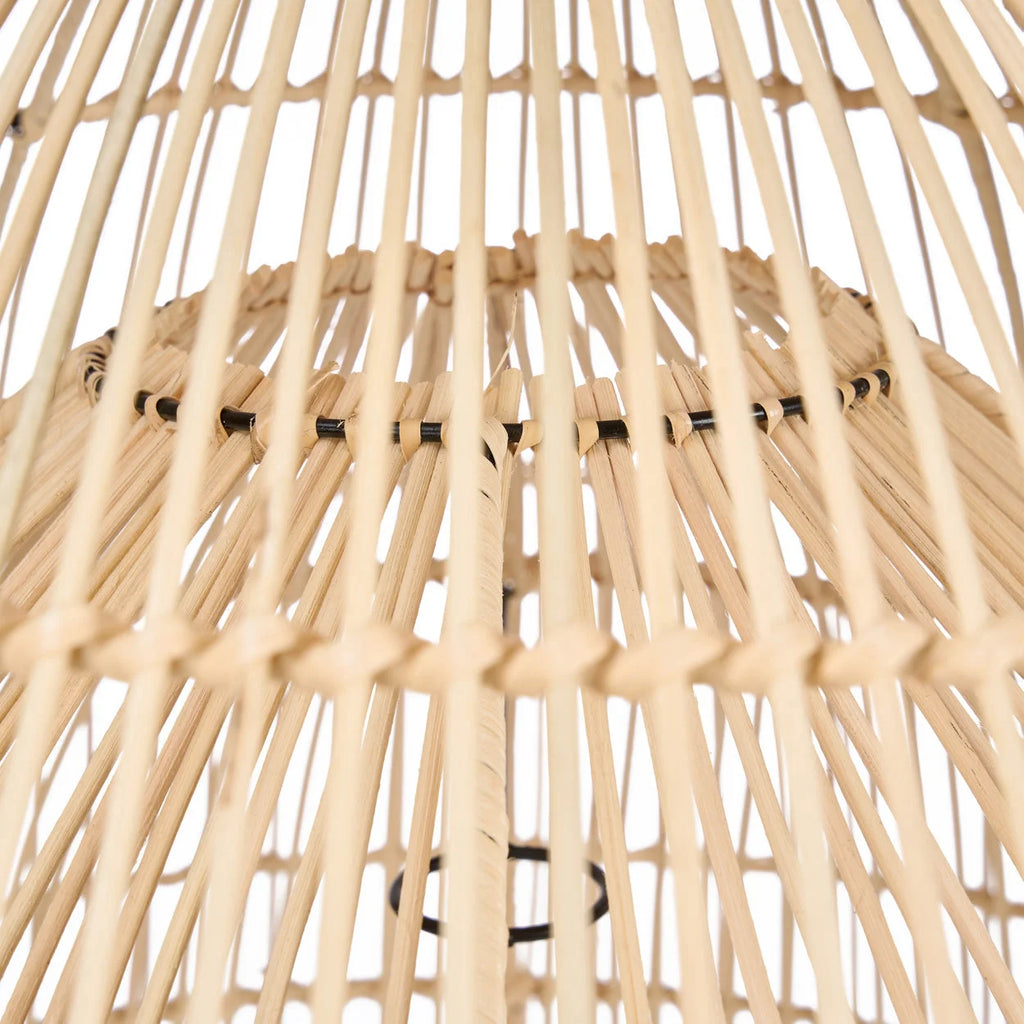 Abat-jour en rotin naturel cloche ajourée Ø82 cm avec accents métal noir