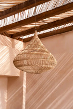 Luminaire suspendu en rotin naturel en forme de goutte ajourée, diamètre 55 cm