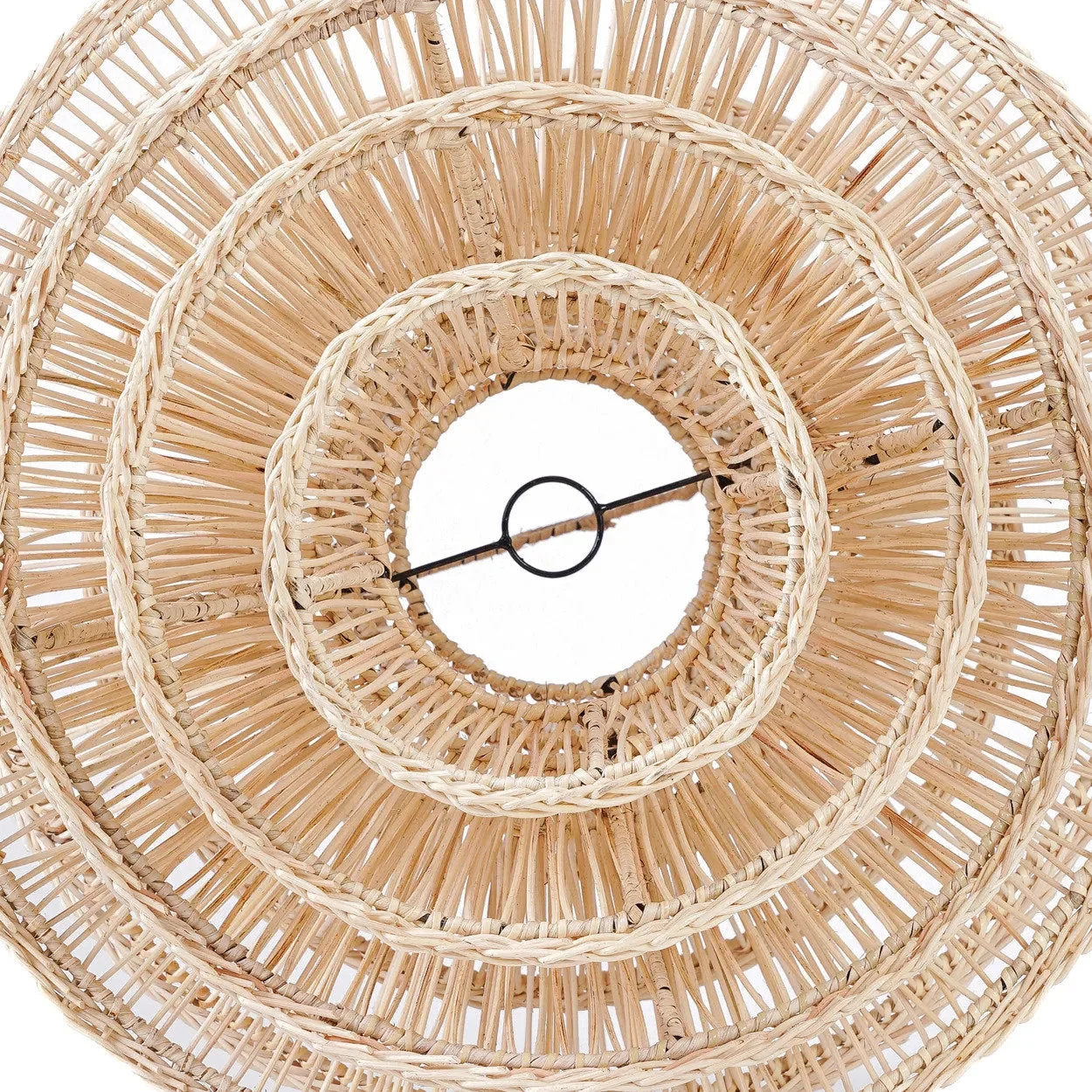 Suspension en rotin naturel forme organique 63x55 cm