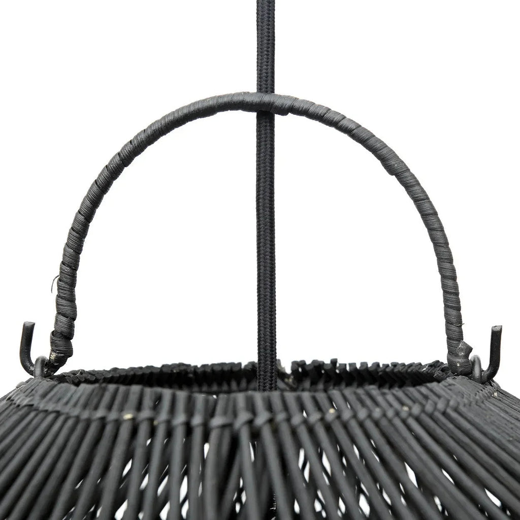 Suspension en rotin noir 60 cm forme nuage artisanale avec boucle de poignée