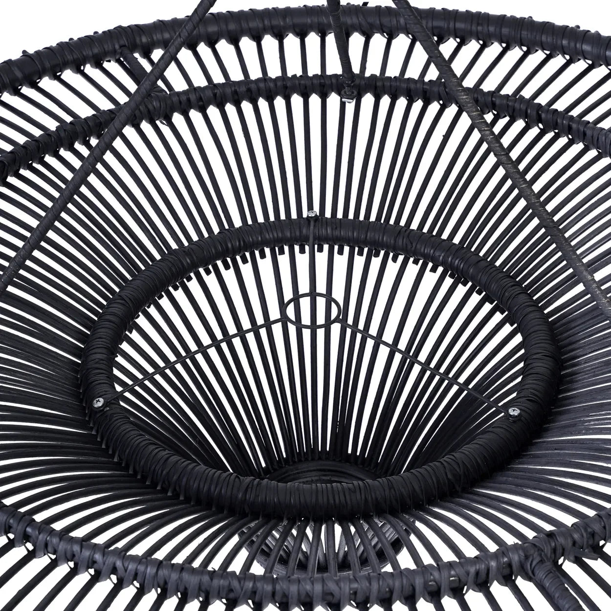 Chaise suspendue en rotin noir tressé de 60 cm en forme pendentif élégante