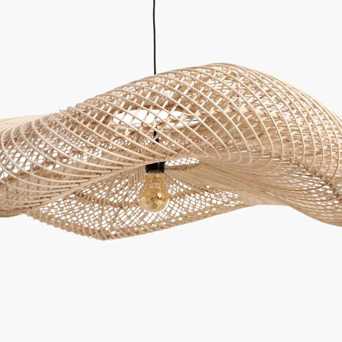 Suspension en rotin ondulé naturel XL, Ø90 cm, forme courbe avec ampoule exposée